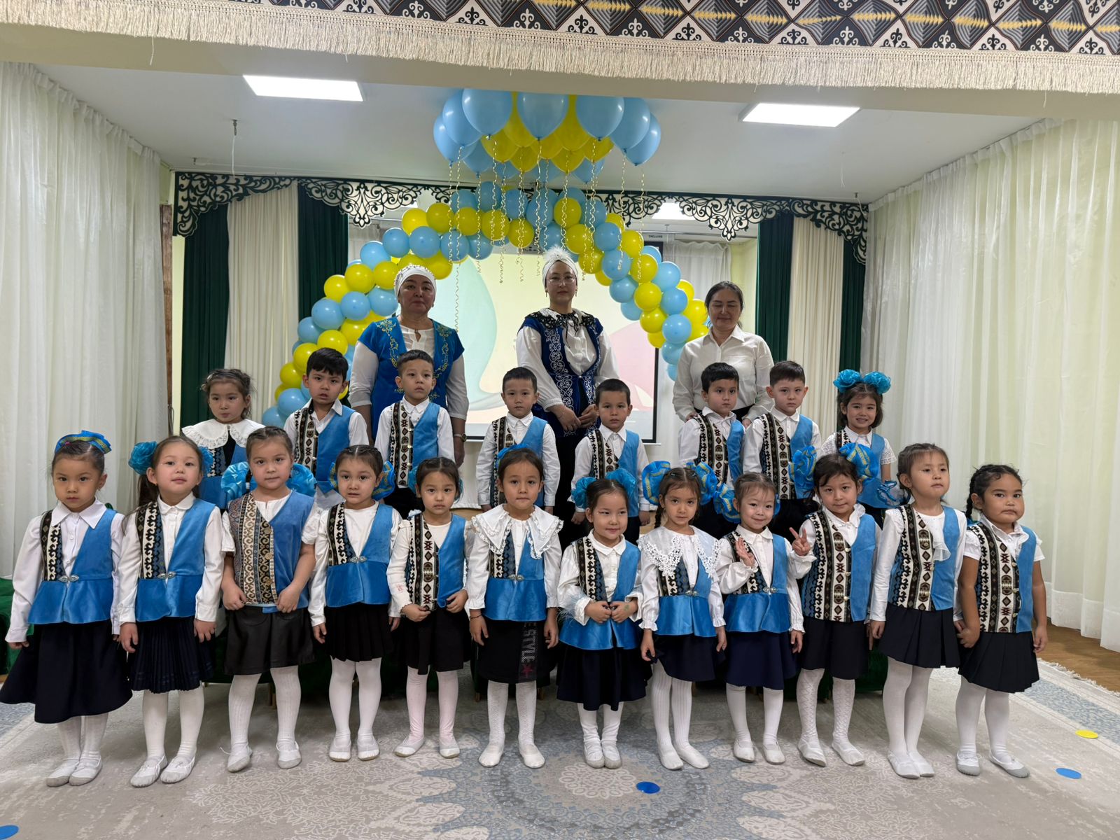 "25 қазан - Республика күні құтты болсын!" "Қызғалдақ" мектепалды тобы